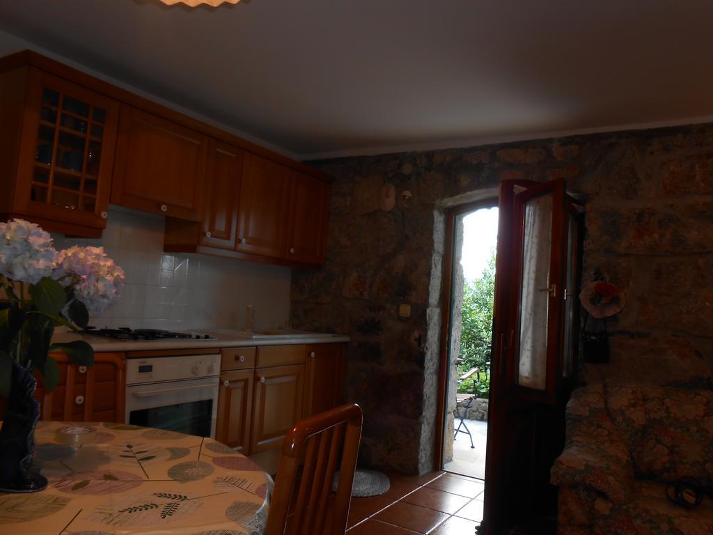 Tranquity Studio Apartment Ika 로브란 외부 사진